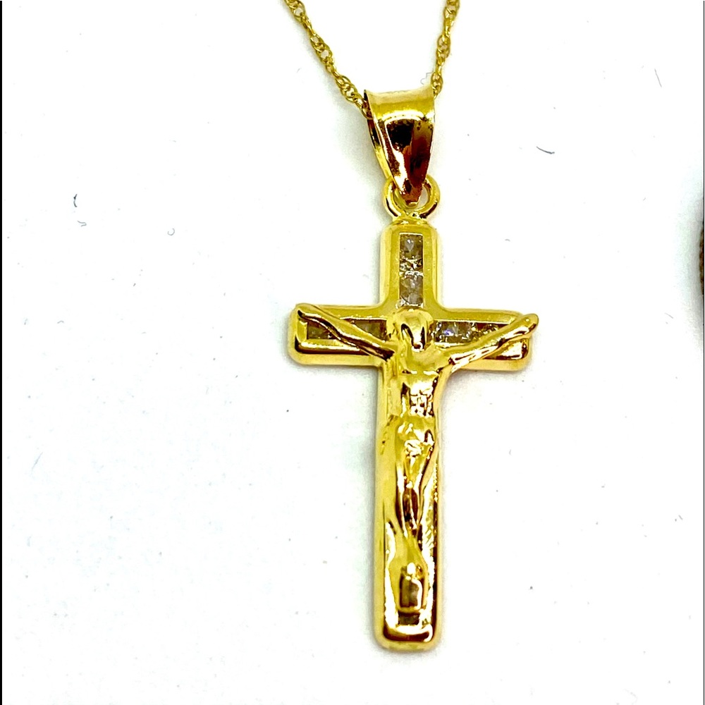 Cross and chain solid gold 70% off